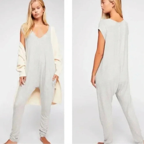 Free People Bunny Cuddles Jumper - Picture 2 of 7